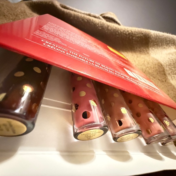 Lauder Lip Glosses w/ gwp night repair NWT 5 full size glosses - Picture 9 of 13